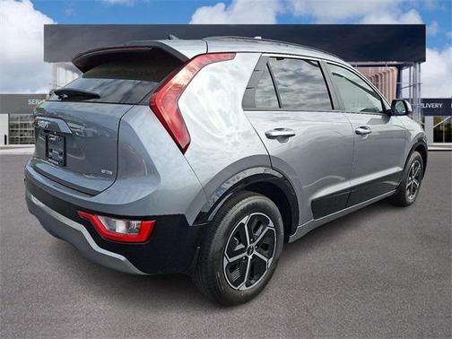 2024 Kia Niro SX