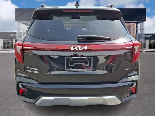 2024 Kia Seltos SX
