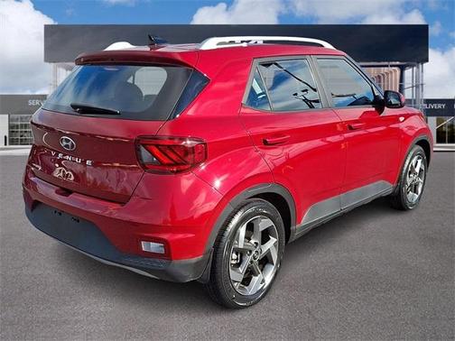 2022 Hyundai VENUE SEL