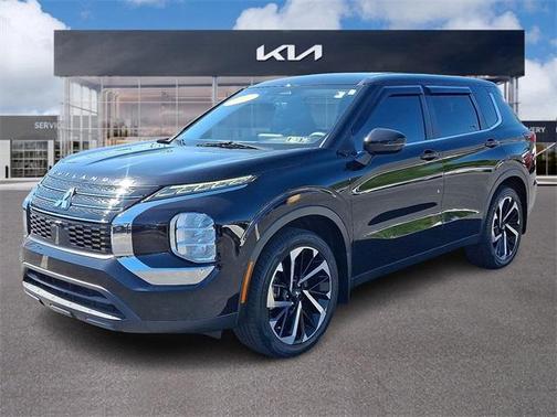 2022 Mitsubishi Outlander ES