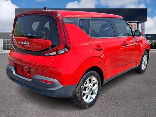 Inferno Red 2022 Kia Soul LX