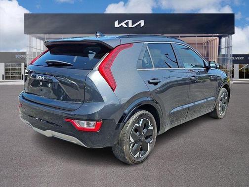 Graphite Gray 2023 Kia Niro EV Wind