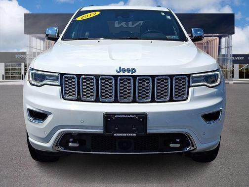 Bright White Clearcoat 2019 Jeep Grand Cherokee Overland