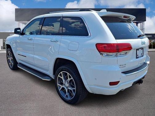 Bright White Clearcoat 2019 Jeep Grand Cherokee Overland