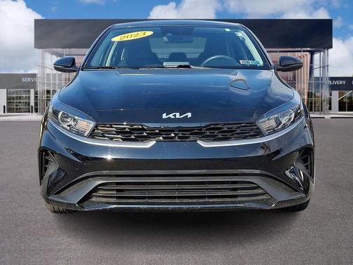Aurora Black Pearl 2023 Kia Forte LXS
