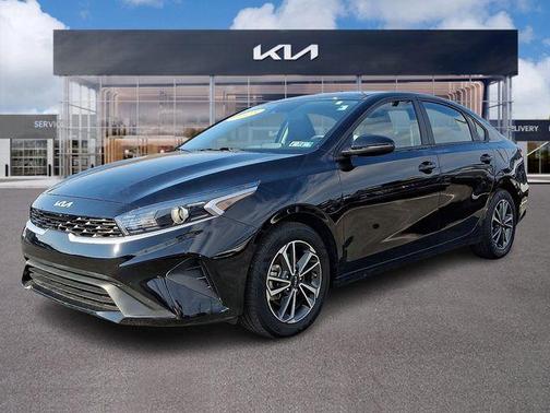 Aurora Black Pearl 2023 Kia Forte LXS