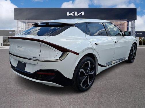 Snow White Pearl 2024 Kia EV6 GT-Line