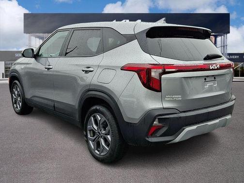 Steel Gray 2024 Kia Seltos LX