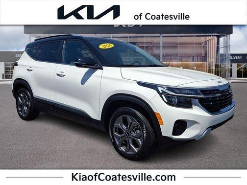 Clear White / Black Roof 2024 Kia Seltos S