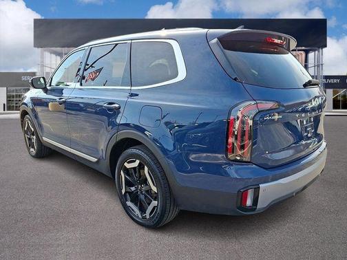 Midnight Black 2024 Kia Telluride EX