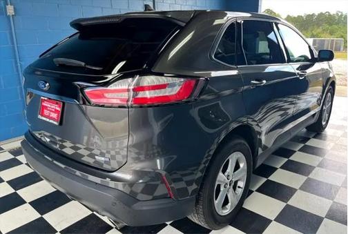 2020 Ford Edge SE