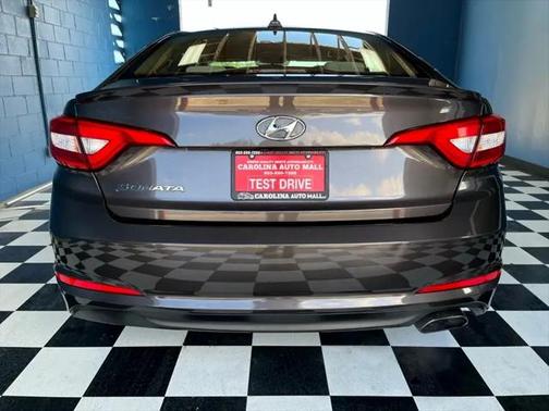 2017 Hyundai SONATA SE