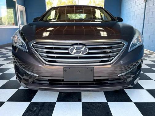 2017 Hyundai SONATA SE
