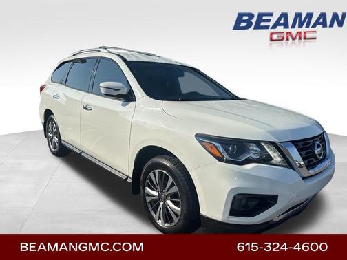 2018 Nissan Pathfinder SV