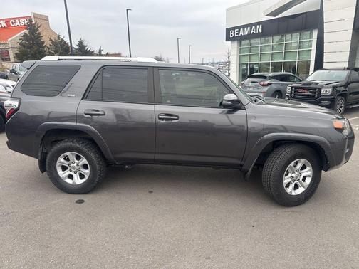 2017 Toyota 4Runner SR5