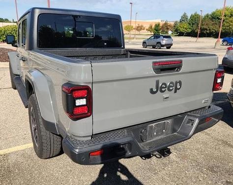 2022 Jeep Gladiator Overland