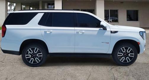 2023 GMC Yukon 4WD AT4
