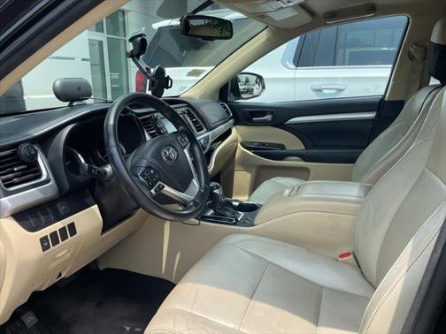 2014 Toyota Highlander XLE