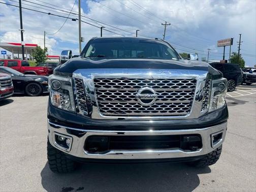 2017 Nissan Titan SL