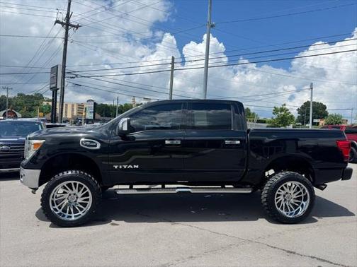 2017 Nissan Titan SL