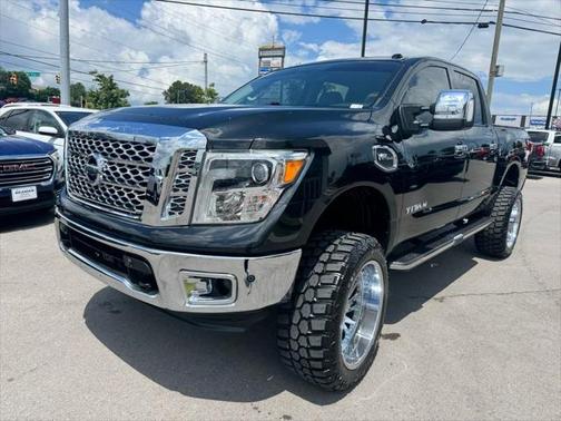 2017 Nissan Titan SL