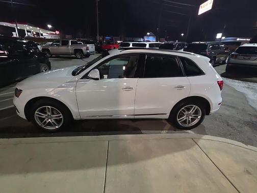 2016 Audi Q5 2.0T Premium Plus