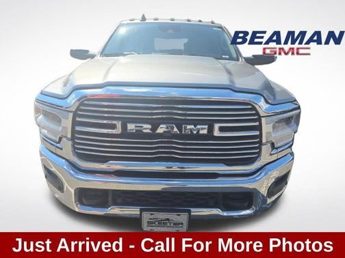 2020 RAM 2500 Laramie Crew Cab 4X4 6'4' Box
