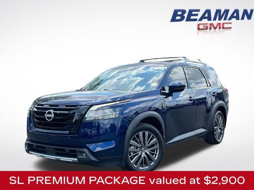 2022 Nissan Pathfinder SL 4WD