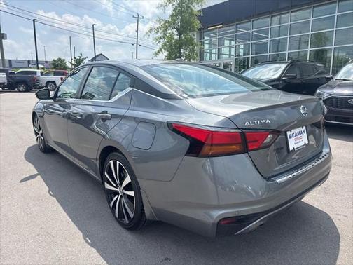 2021 Nissan Altima SR FWD