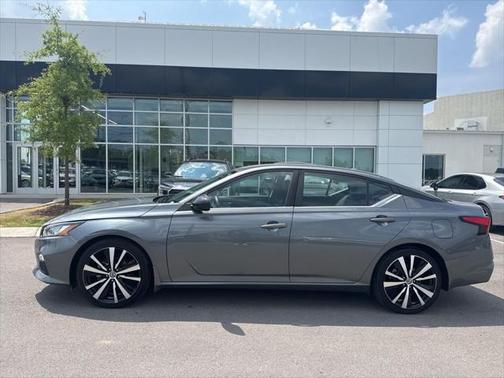 2021 Nissan Altima SR FWD