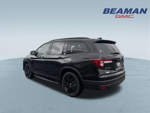 2022 Honda Pilot AWD Black Edition