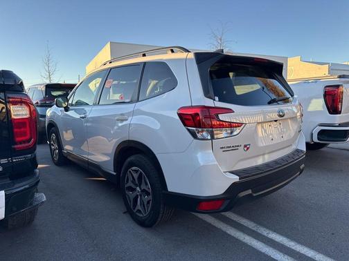 2024 Subaru Forester Premium