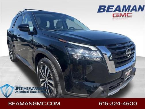 2023 Nissan Pathfinder SL 4WD