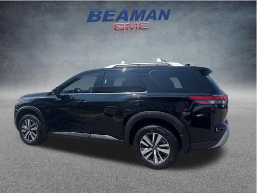 2023 Nissan Pathfinder SL FWD