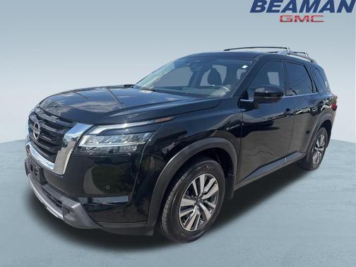 2023 Nissan Pathfinder SL FWD