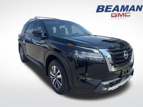 2023 Nissan Pathfinder SL FWD