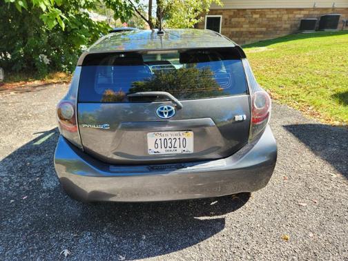 2012 Toyota Prius c Three