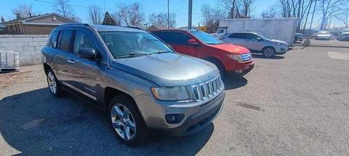 Bright Silver Metallic Clearcoat 2012 Jeep Compass Limited