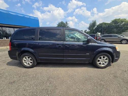 2008 Chrysler Town & Country Touring