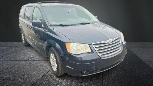 2010 Chrysler Town & Country Touring
