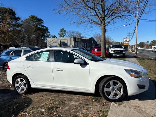 2013 Volvo S60 T5 Premier
