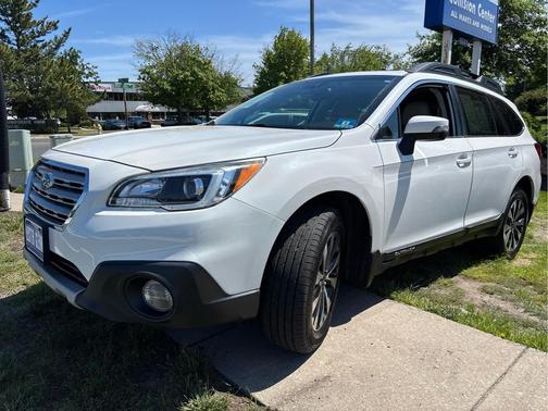 Crystal White Pearl 2016 Subaru Outback 2.5i Limited