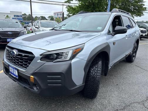 Ice Silver Metallic 2022 Subaru Outback Wilderness