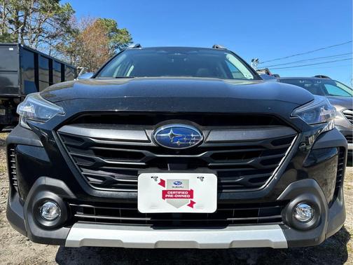 Crystal Black Silica 2023 Subaru Outback Touring XT