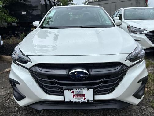 CRYSTAL WHT PRL 2025 Subaru Legacy Limited