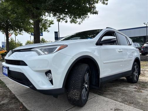 2016 Toyota RAV4 XLE