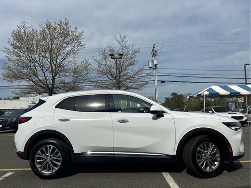 Summit White 2022 Buick Envision FWD Preferred
