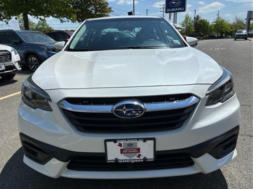 Crystal White Pearl 2022 Subaru Legacy Premium