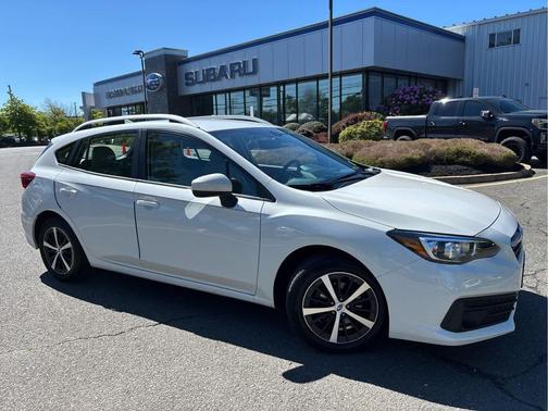CRYSTAL WHITE PEA 2023 Subaru Impreza Premium