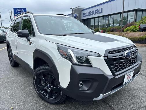 Crystal White Pearl 2024 Subaru Forester Wilderness